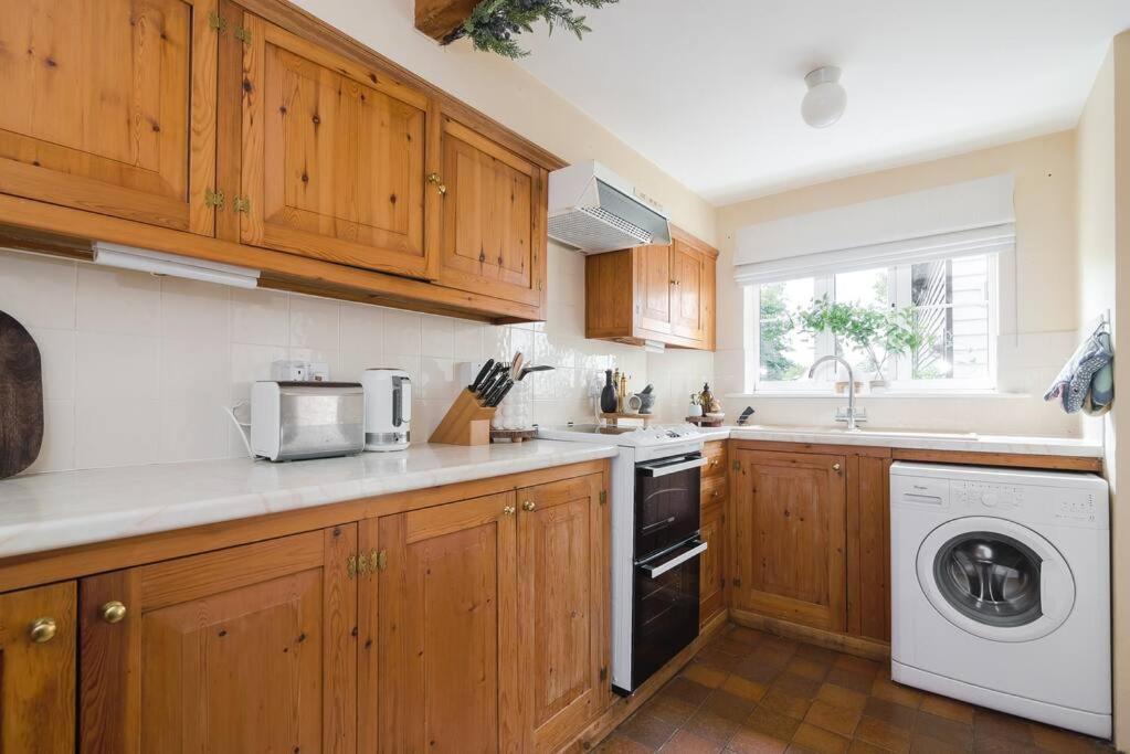 Adorable 2 Bedroom Guest House Hawkhurst Dış mekan fotoğraf